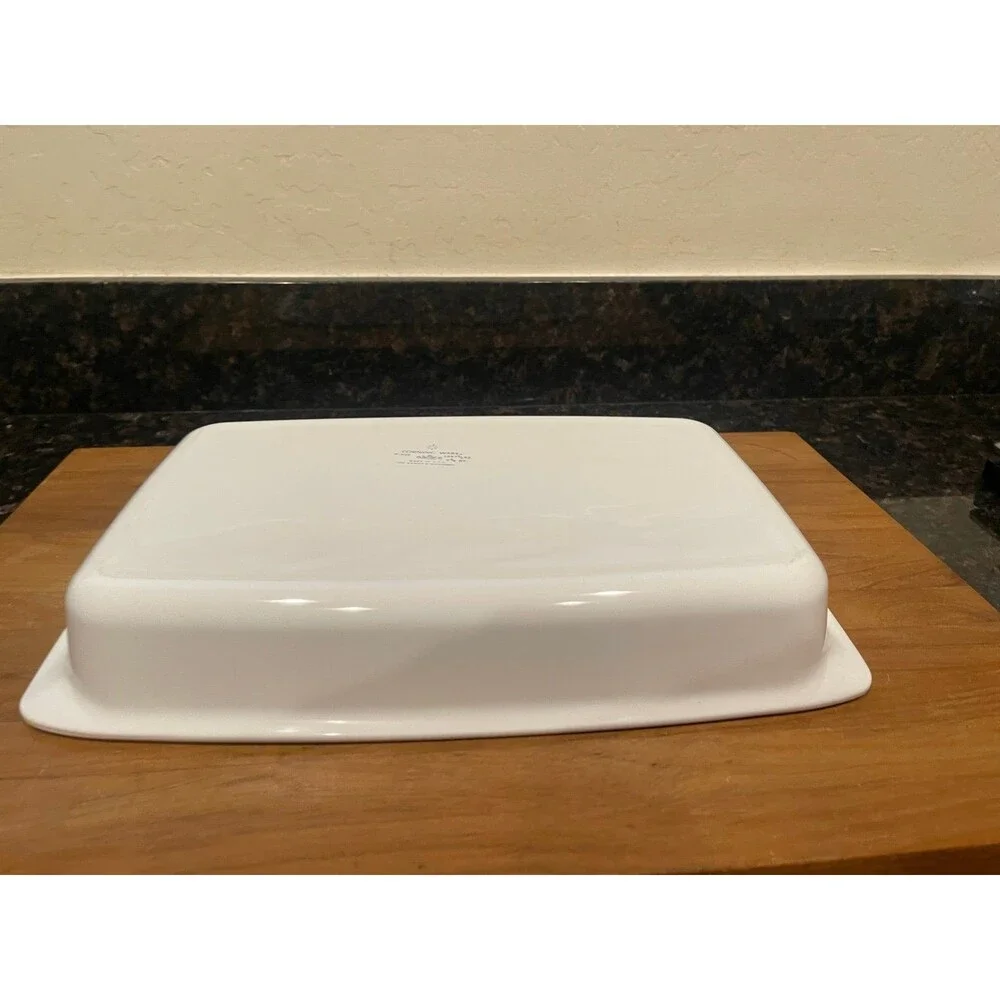 Corning Ware white P-332 Cornflower Casserole Lasagna